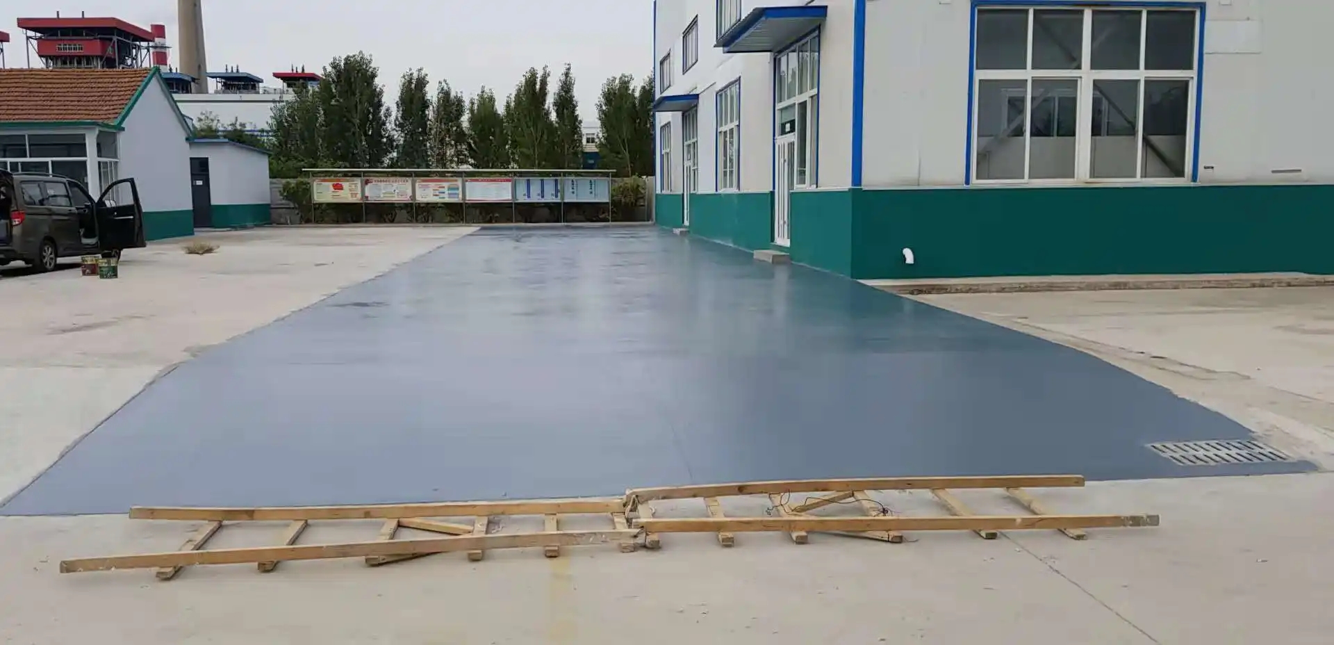 北辰车间厂房地坪漆修补翻新